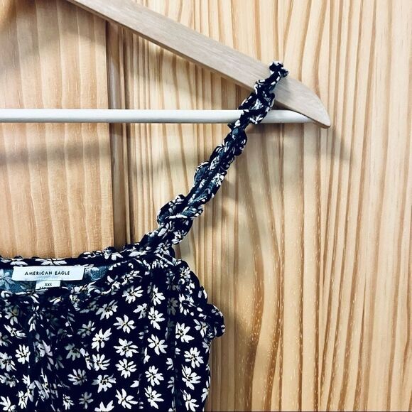 American Eagle black flowered botanical tie front crop sleeveless tank top XXS - Picture 3 of 6